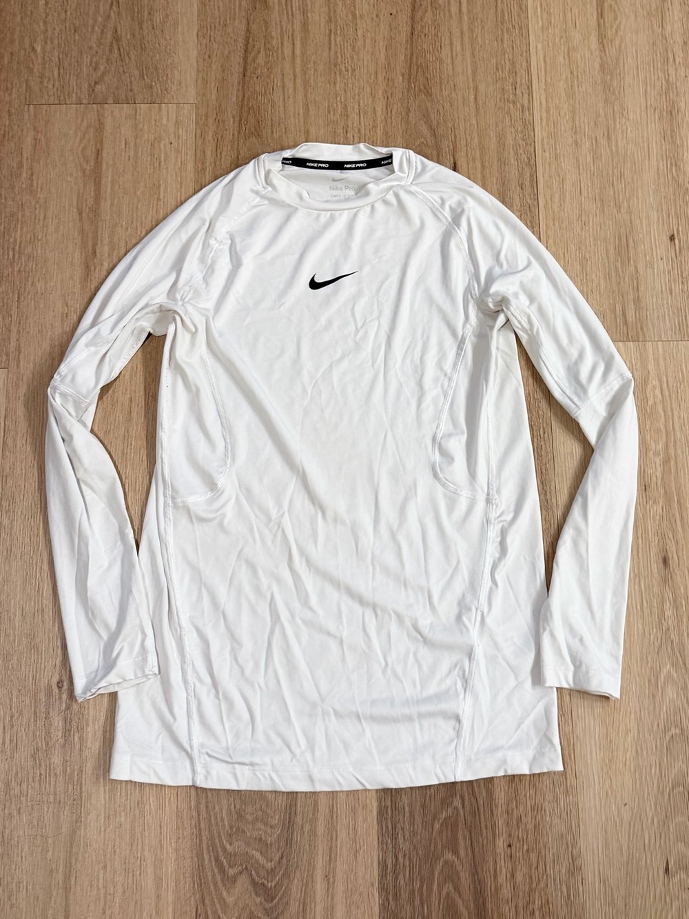 Nike Pro Women’s White Long-Sleeve Dri-FIT Performance Shirt size Large